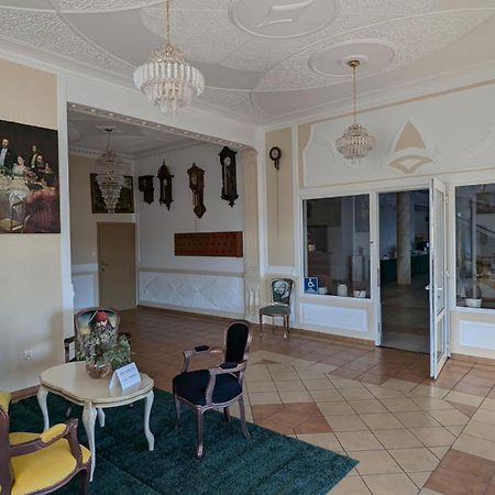 Hotel Magnat Głogów Małopolski Buitenkant foto